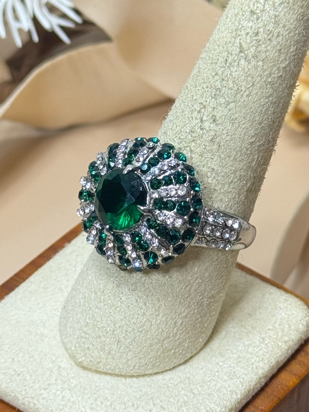 Green Rhinestone Statement Cocktail Ring Silver Tone Size 9.5